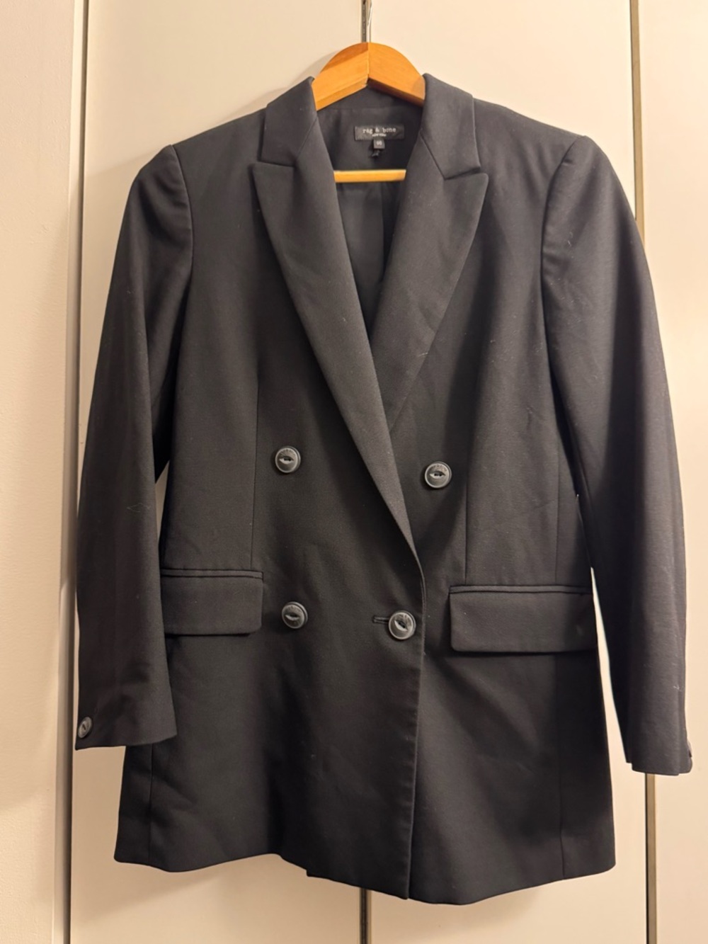 Women’s black rag & bone blazer